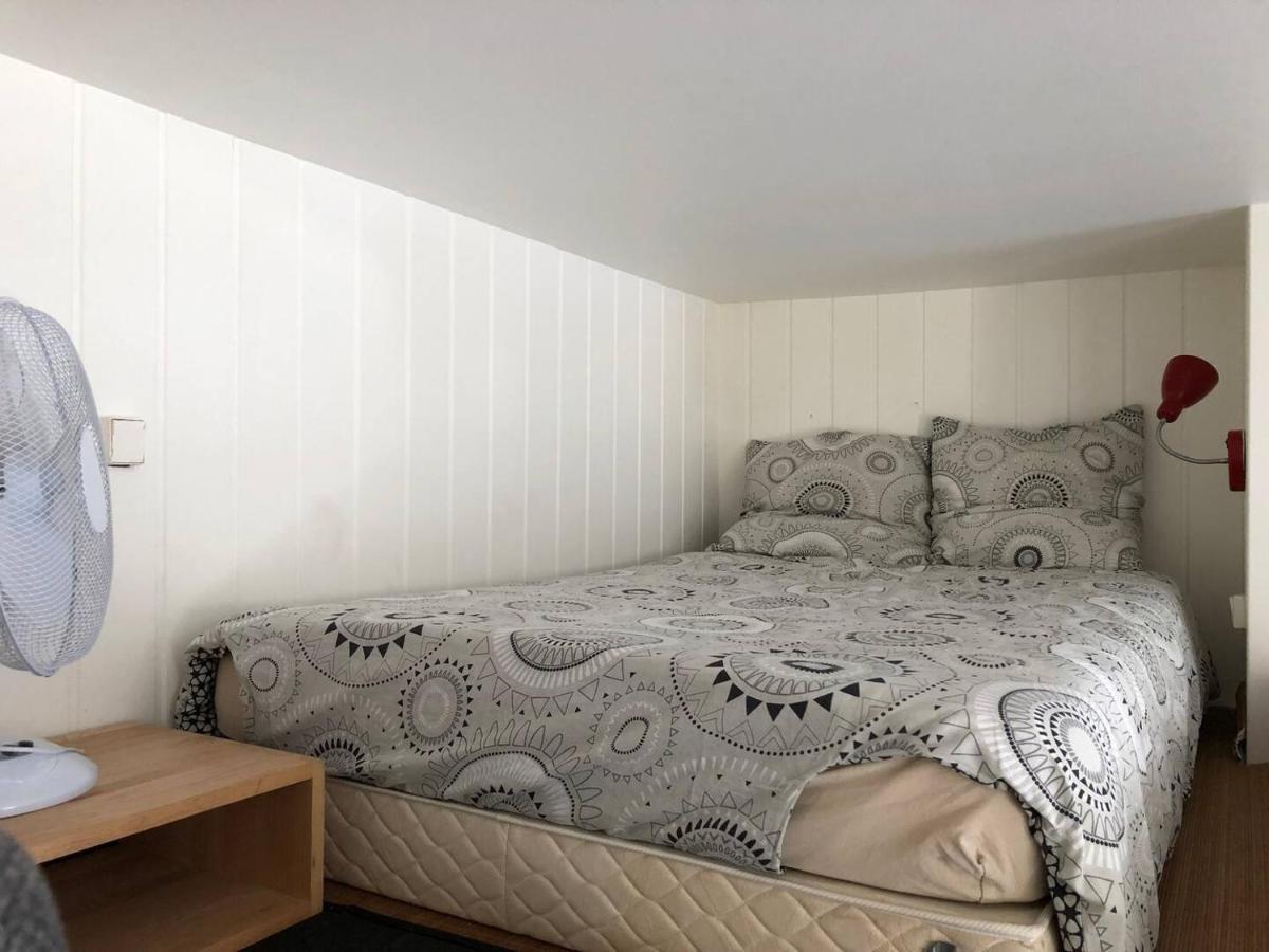 Le Noir Bois Et Blanc - Studio - Wifi - Centre Ville - Entree Autonome Quimper Kültér fotó