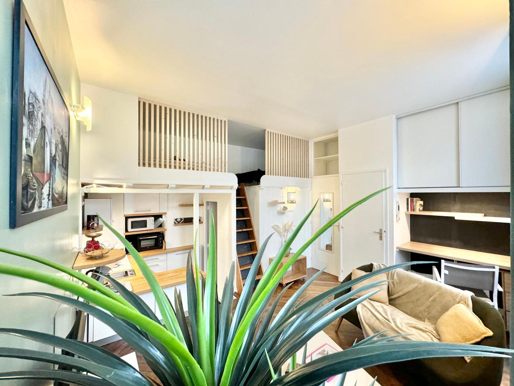 Le Noir Bois Et Blanc - Studio - Wifi - Centre Ville - Entree Autonome Quimper Kültér fotó